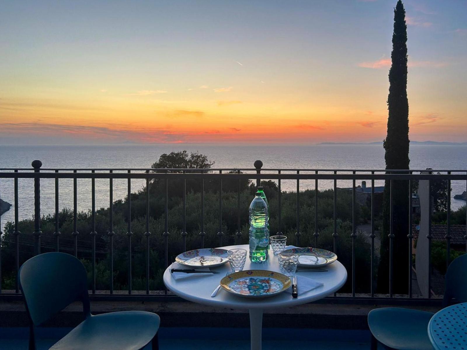 Villa Velta Sea Sunset Porto Santo Stefano  Kültér fotó